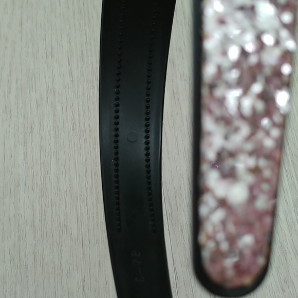 3/$15 Pink Glitter Headband - Picture 5 of 5